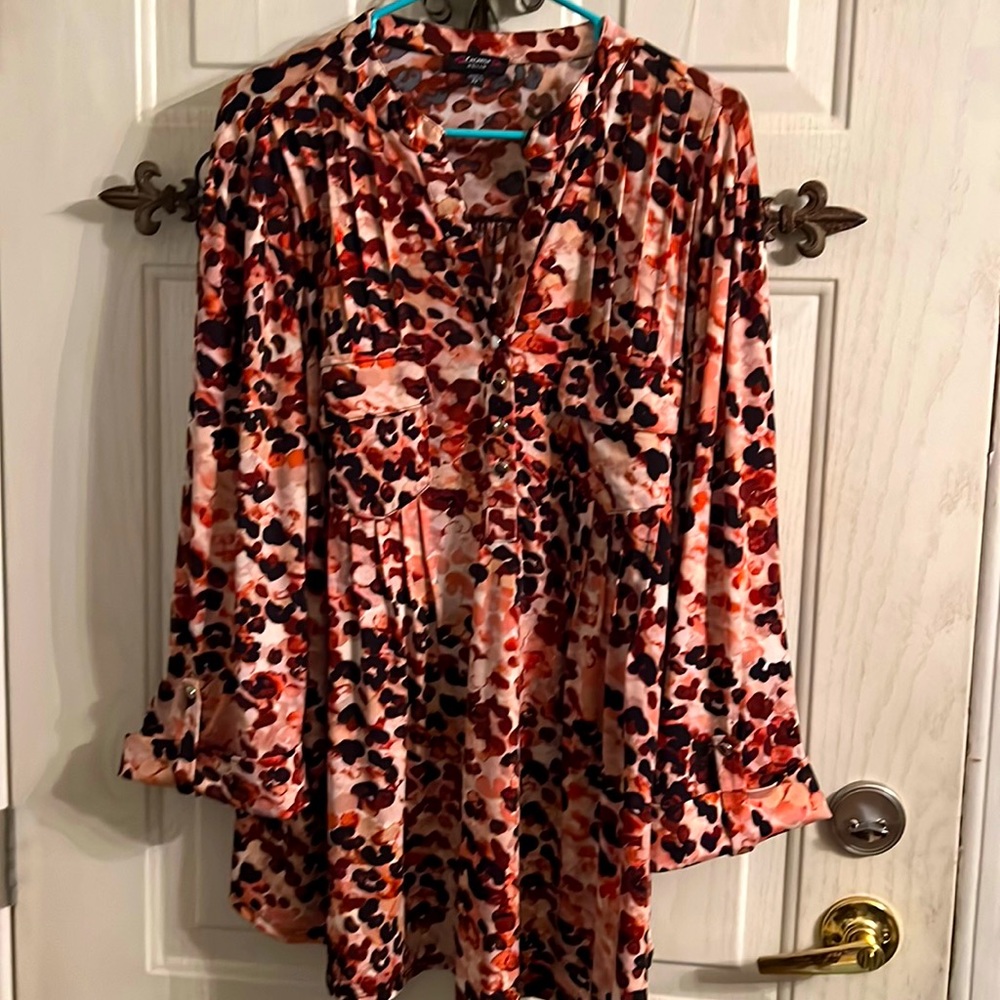 3X Cocomo, multi colored shirt